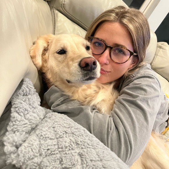 Meet your Posher, Danielle - Picture 3 of 4